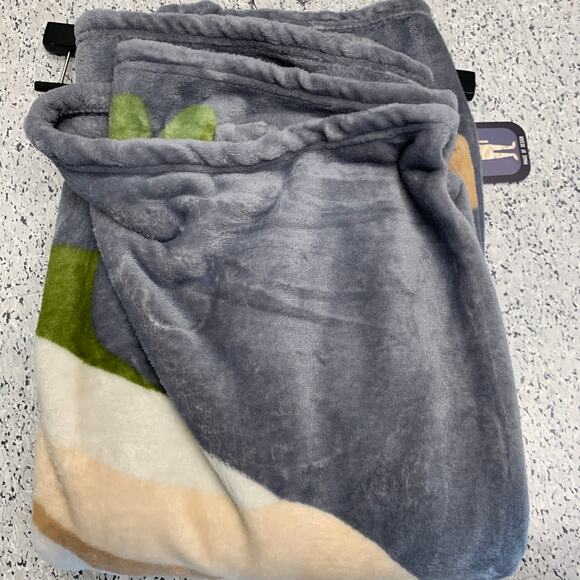 Halloween Where My Head Mummy Throw Plush Blanket Spooky Soft Gothic 50x60" Gray - Picture 6 of 10